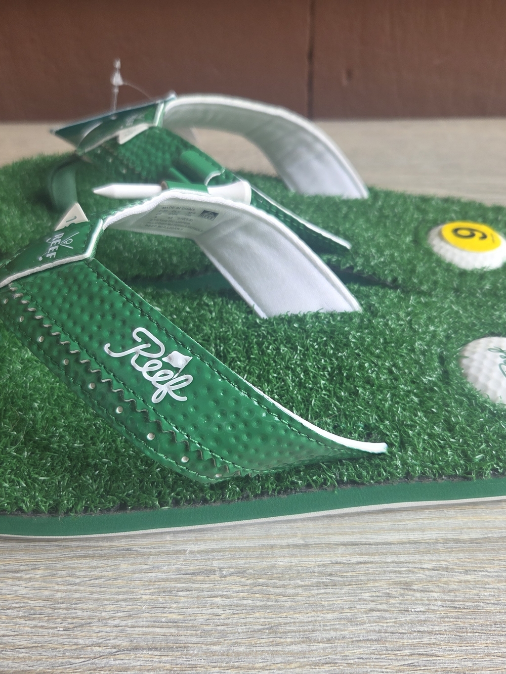 Reef Mulligan II Men’s Size 10, Golf Turf, Tee Holder, Bottle Opener, Unisex
